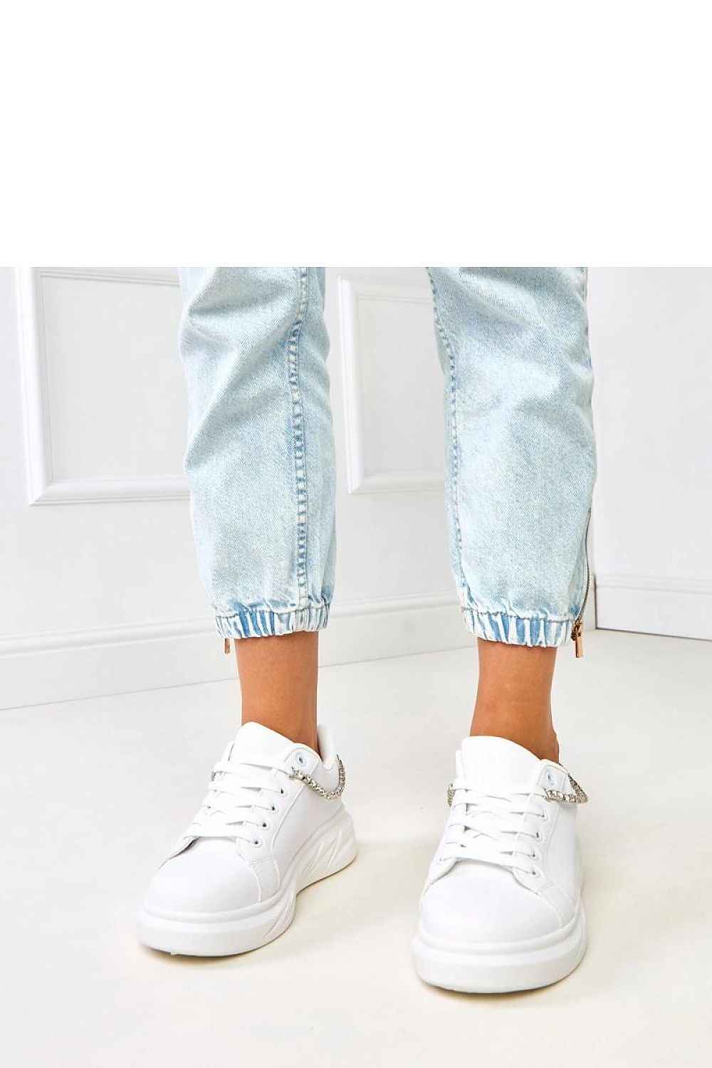 Sport Shoes model 218354